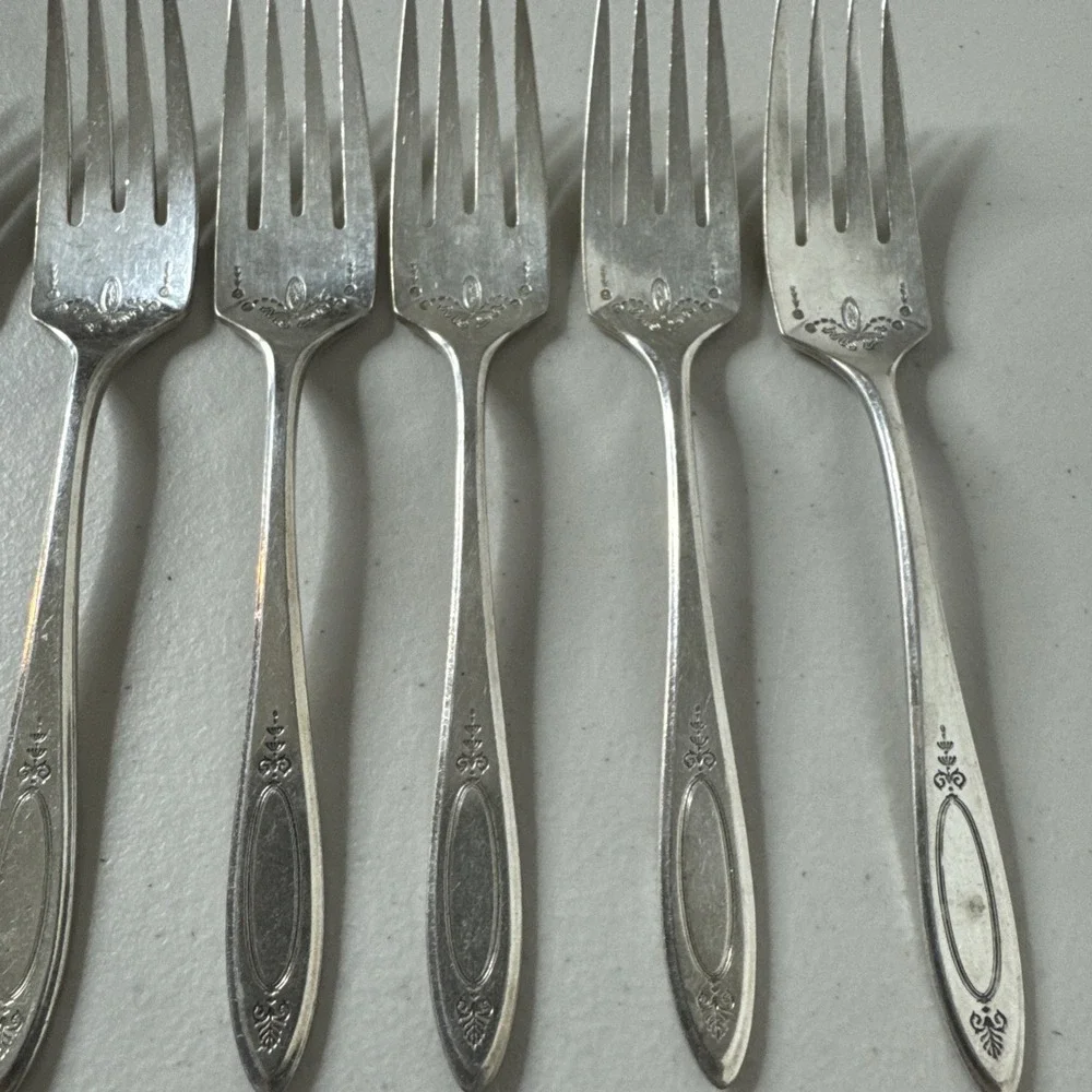 Lot 6 Oneida Community Adam Salad Forks‎ 6 1/8